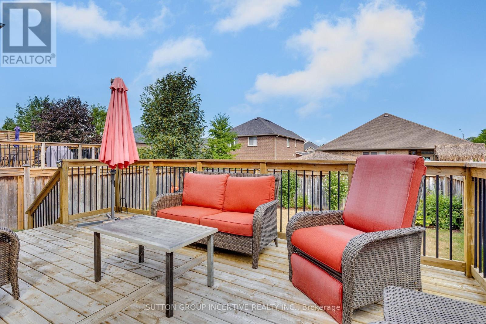 Photo 40 of 22 Britannic Lane, Barrie ON