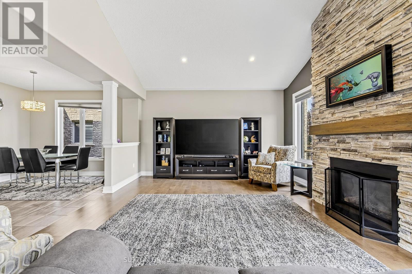 Photo 44 of 22 Britannic Lane, Barrie ON