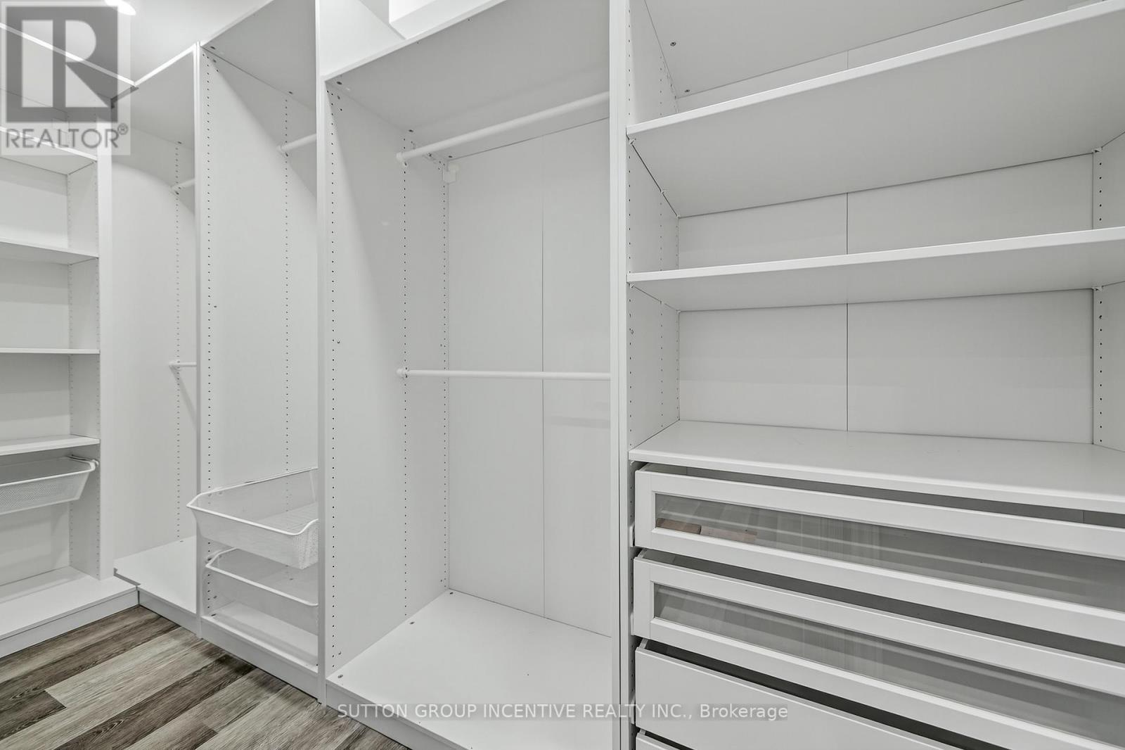 Photo 37 of 22 Britannic Lane, Barrie ON