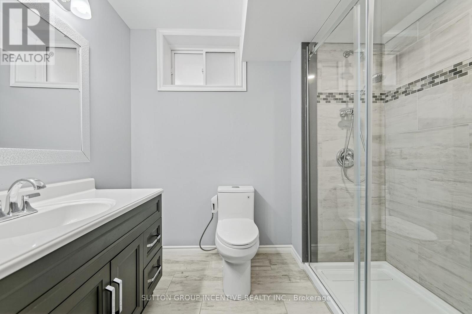 Photo 19 of 22 Britannic Lane, Barrie ON