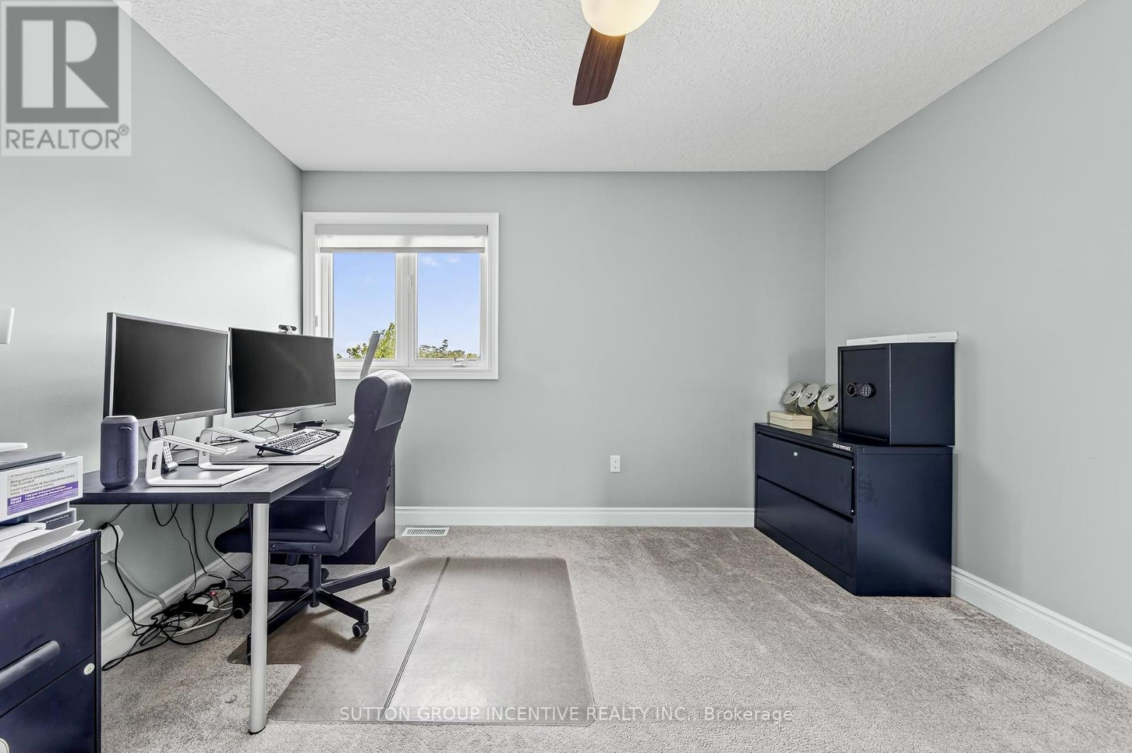 Photo 31 of 22 Britannic Lane, Barrie ON