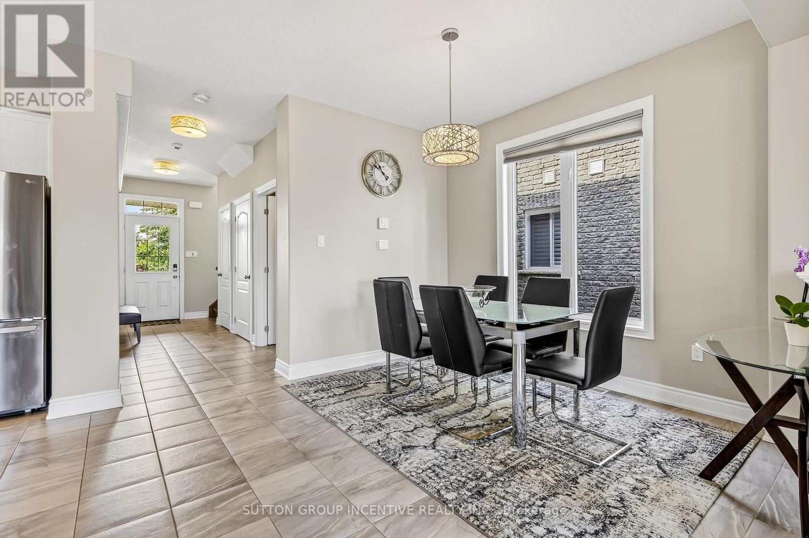 Photo 35 of 22 Britannic Lane, Barrie ON