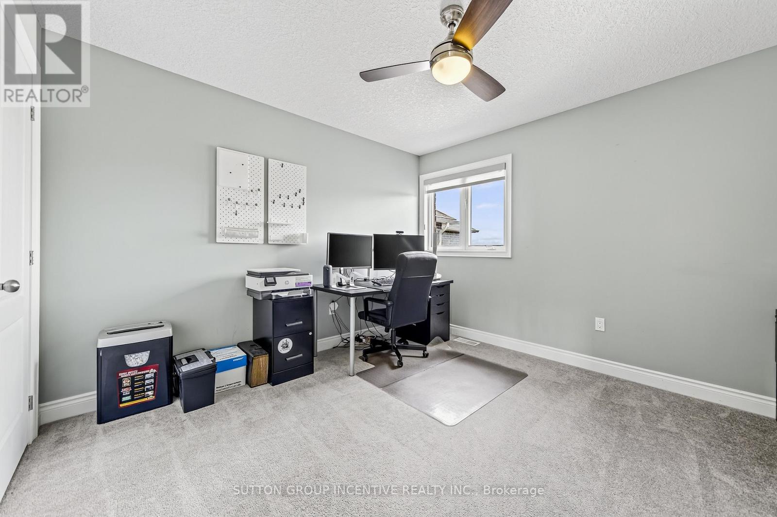 Photo 13 of 22 Britannic Lane, Barrie ON