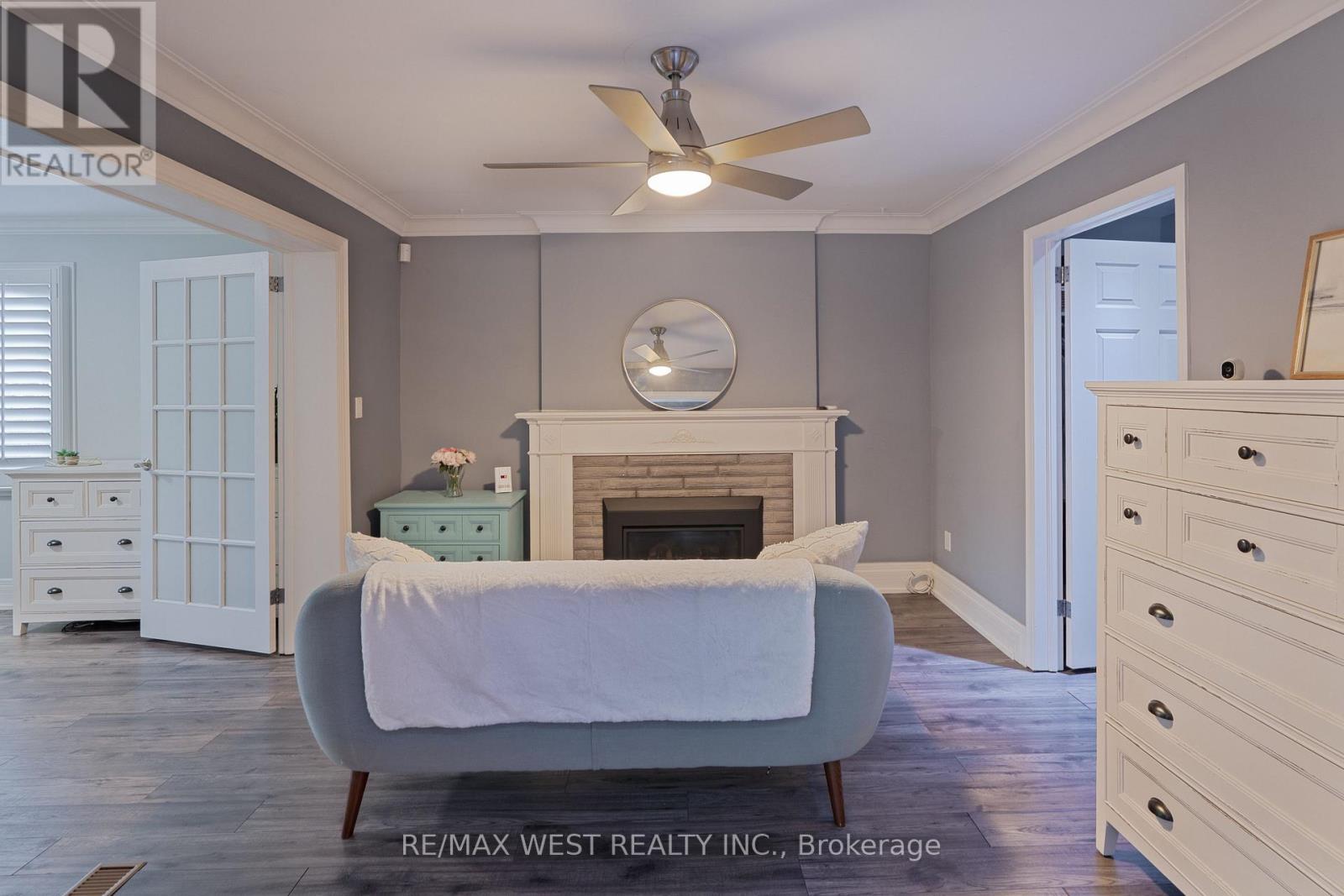 Photo 14 of 4 Elmview Court, Toronto ON