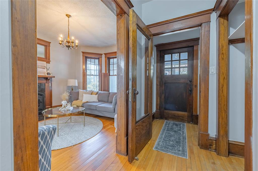 Photo 21 of 215 Walnut Street, Winnipeg MB