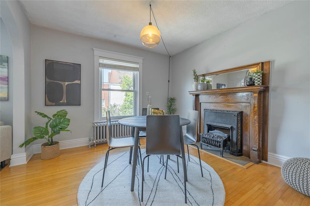 Photo 9 of 215 Walnut Street, Winnipeg MB