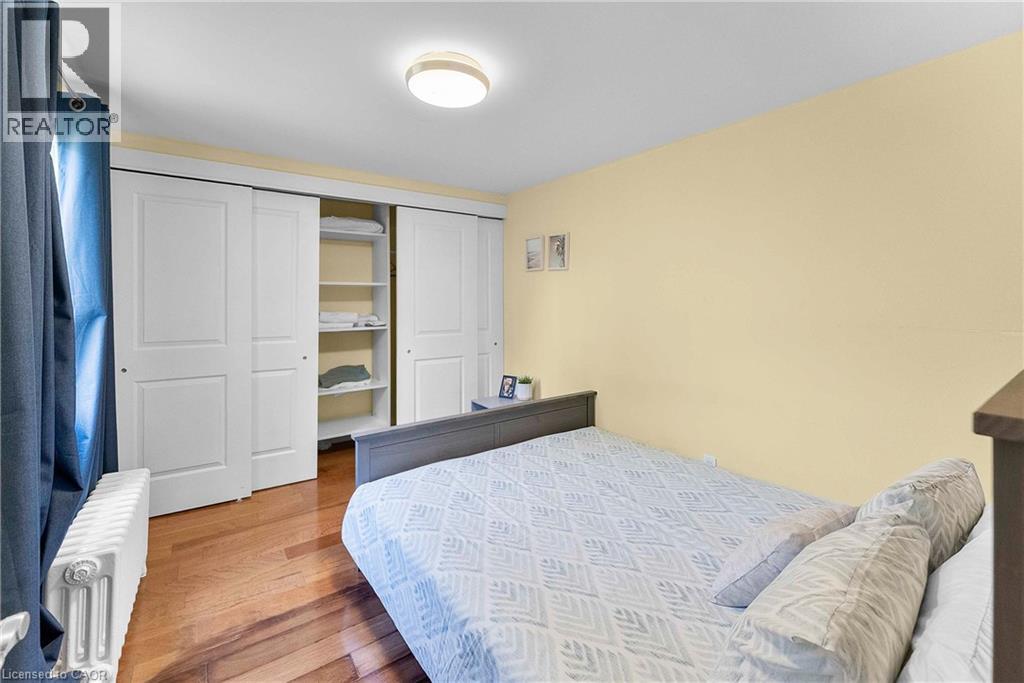 Photo 11 of 6141 Mcleod Road, Niagara Falls ON