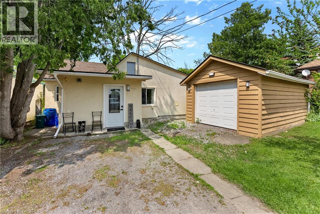Photo 9 of 6141 Mcleod Road, Niagara Falls ON