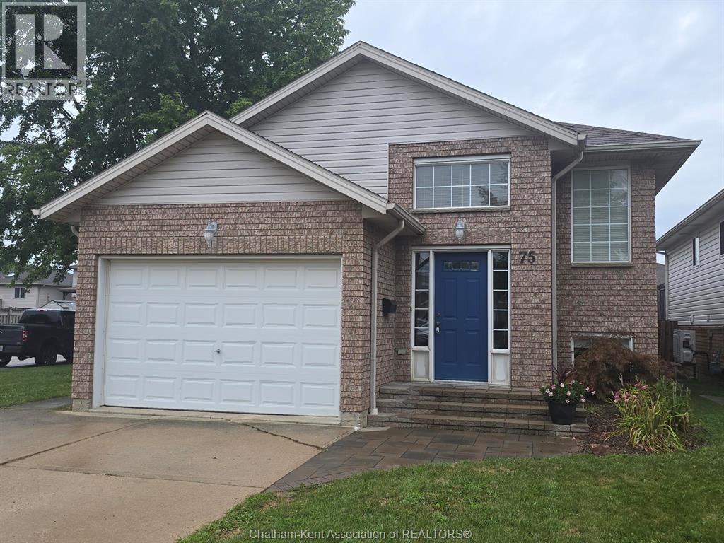 Photo 32 of 75 Taylor Trail, Chatham ON