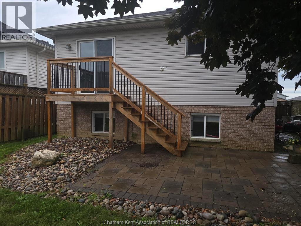 Photo 28 of 75 Taylor Trail, Chatham ON
