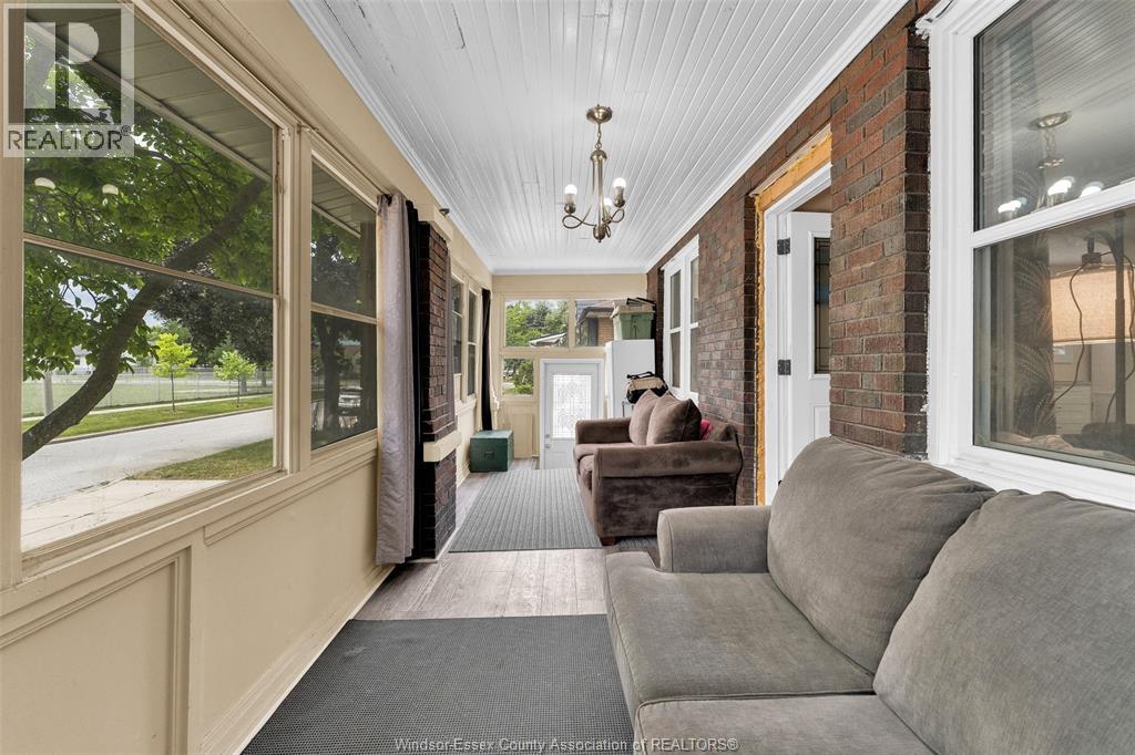 Photo 4 of 1620 Ellrose, Windsor ON