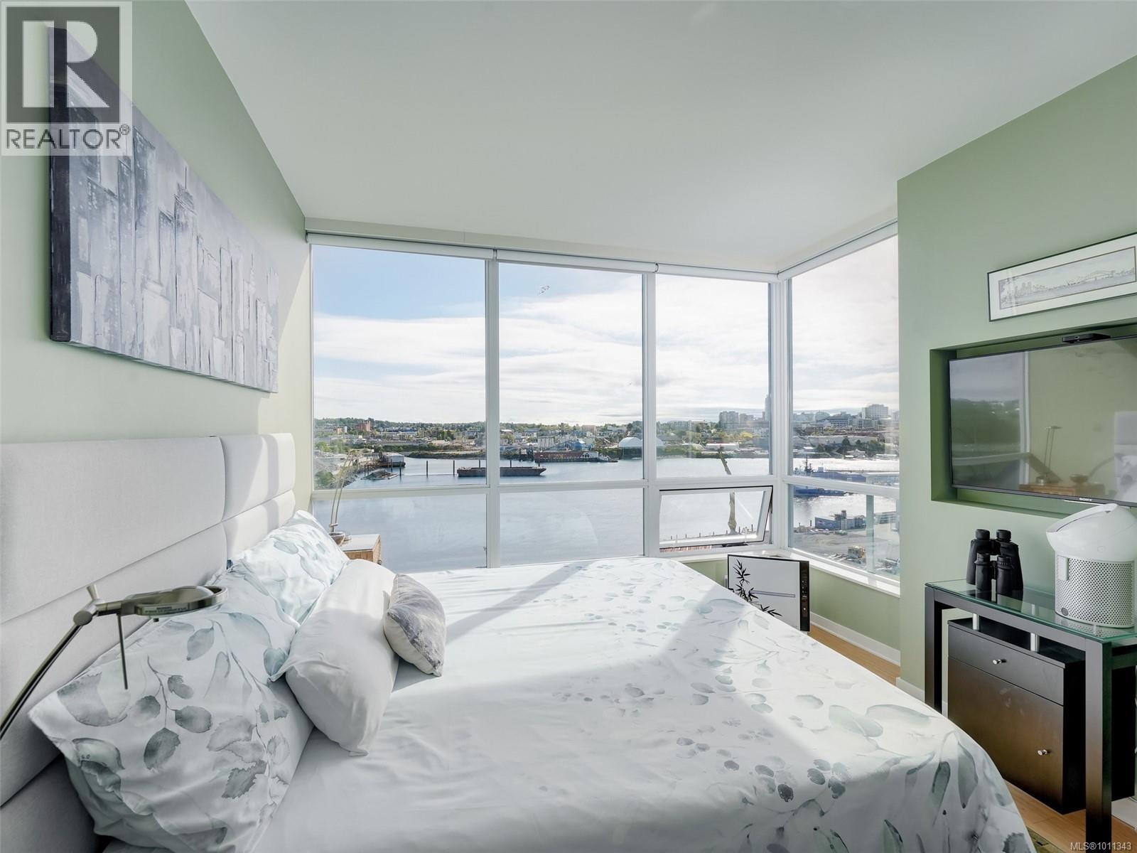 704 399 Tyee Road, Victoria