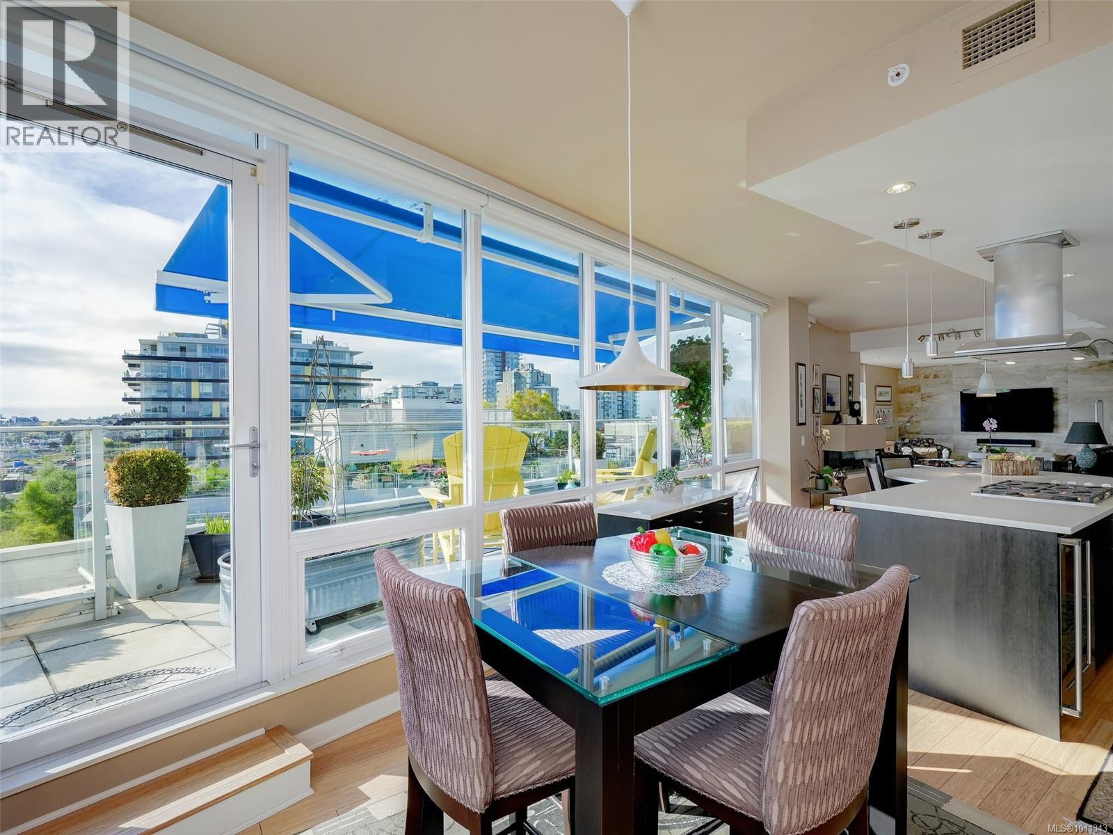 704 399 Tyee Road, Victoria