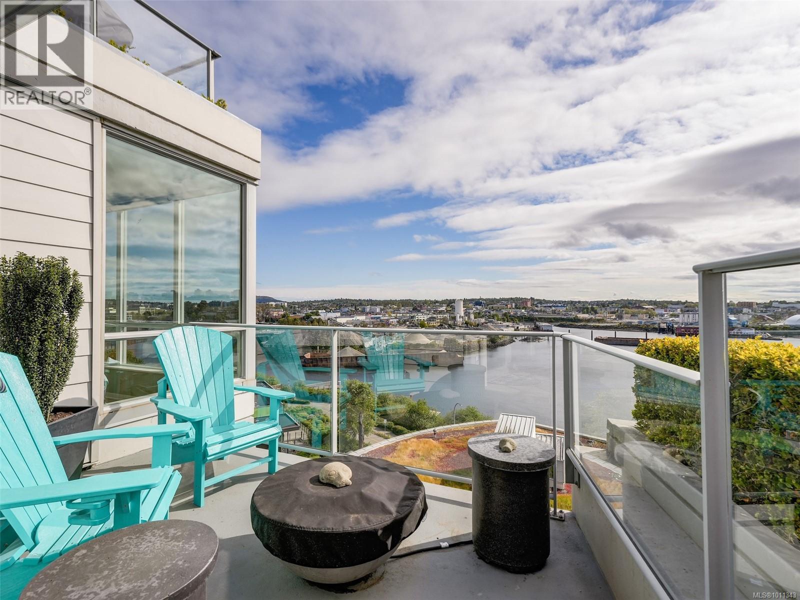 704 399 Tyee Road, Victoria