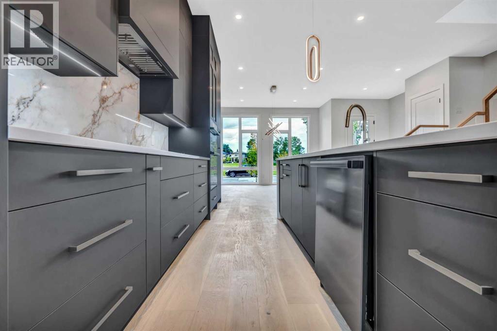 Photo 6 of 2032 29 Street Sw, Calgary AB