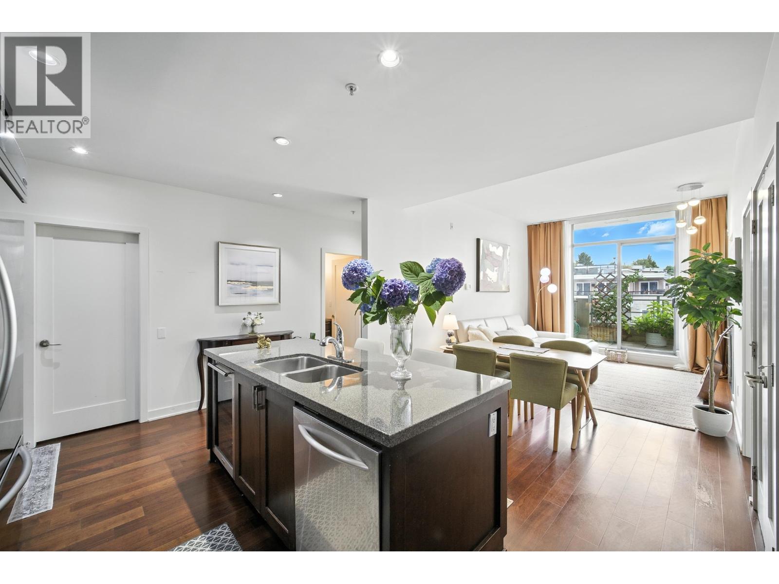 Photo 7 of 404 3595 W 18th Avenue, Vancouver BC