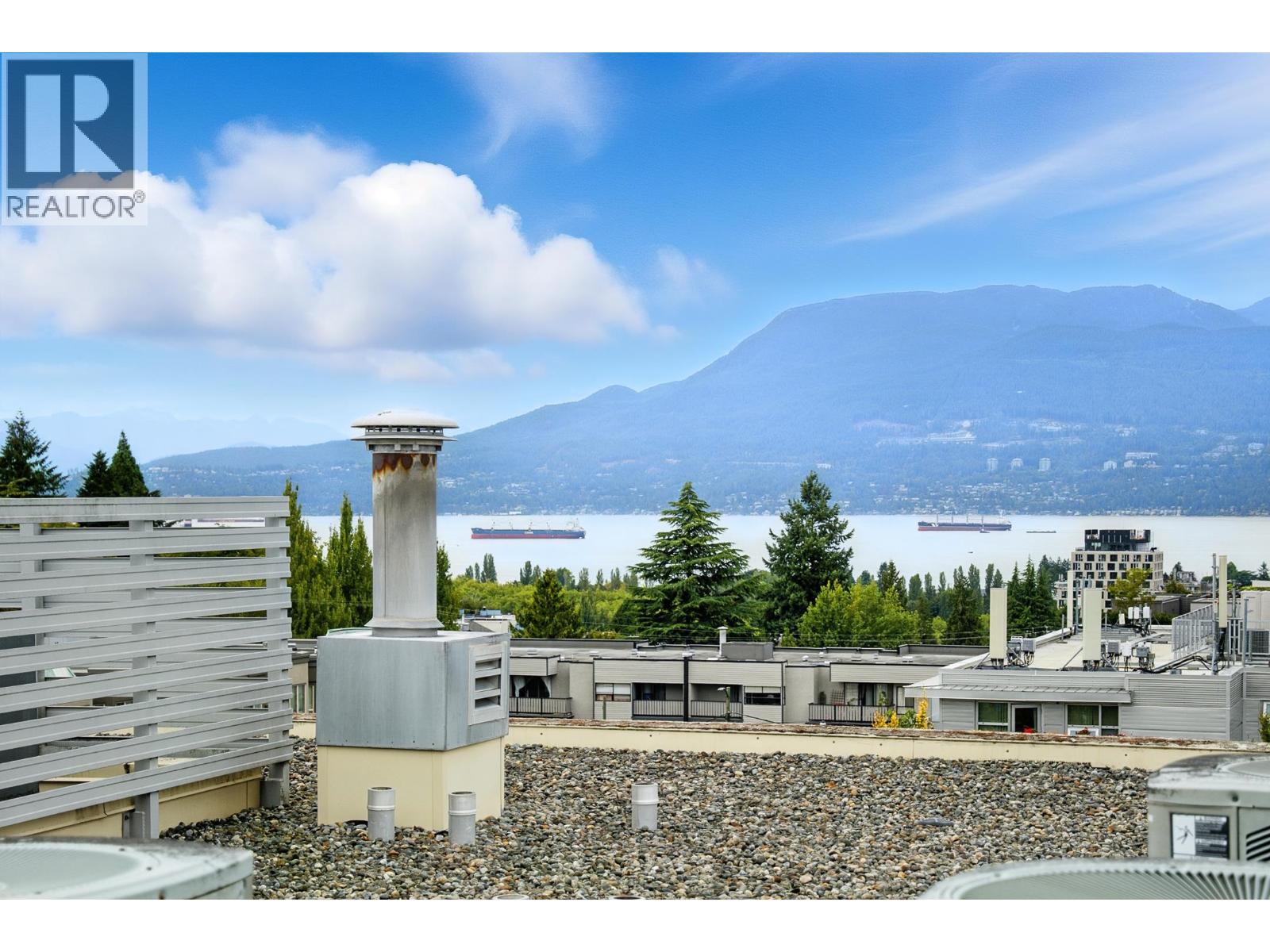 Photo 27 of 404 3595 W 18th Avenue, Vancouver BC