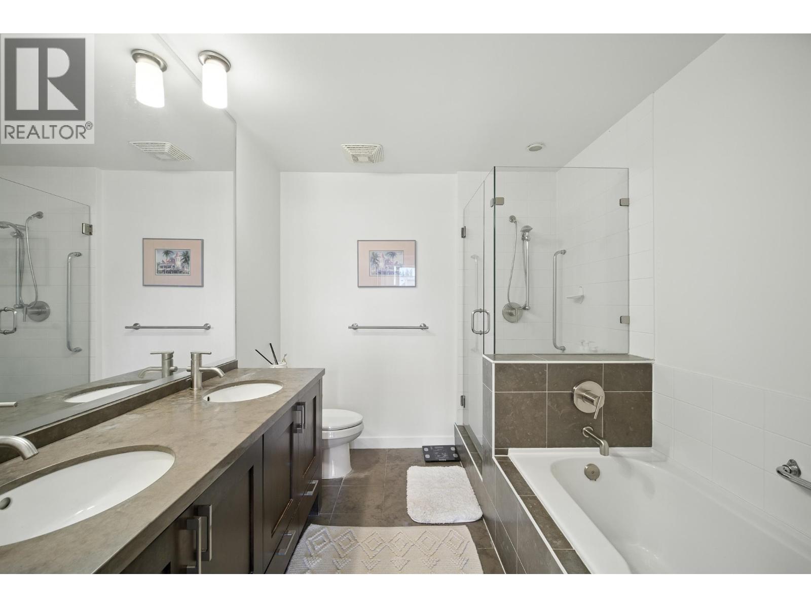 Photo 8 of 404 3595 W 18th Avenue, Vancouver BC