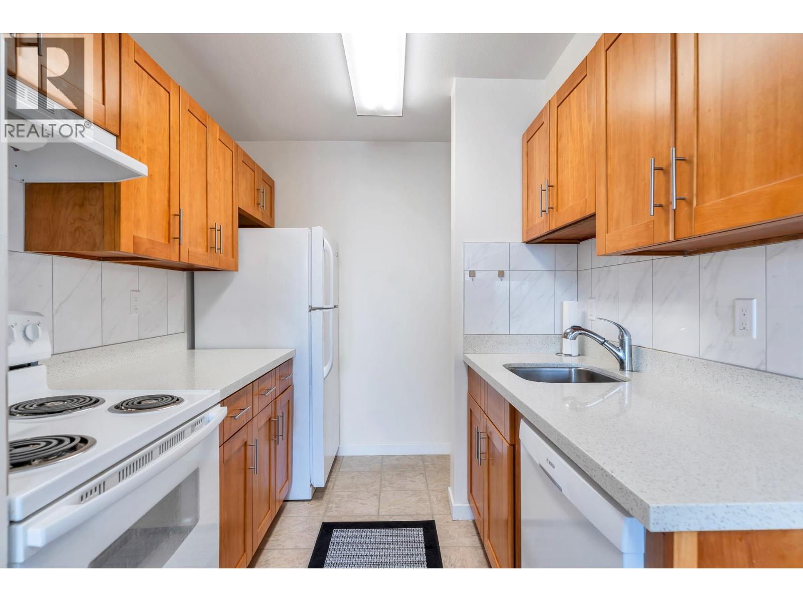 Photo 13 of 1403 6689 Willingdon Avenue, Burnaby BC