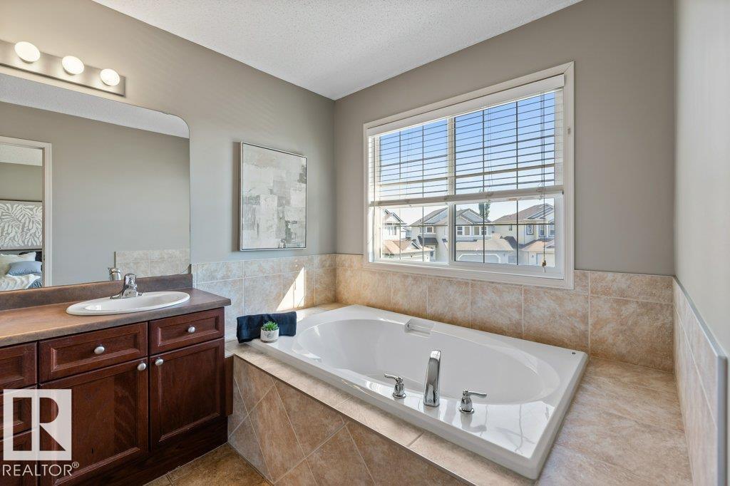 Photo 24 of 4208 162 Av Nw, Edmonton AB