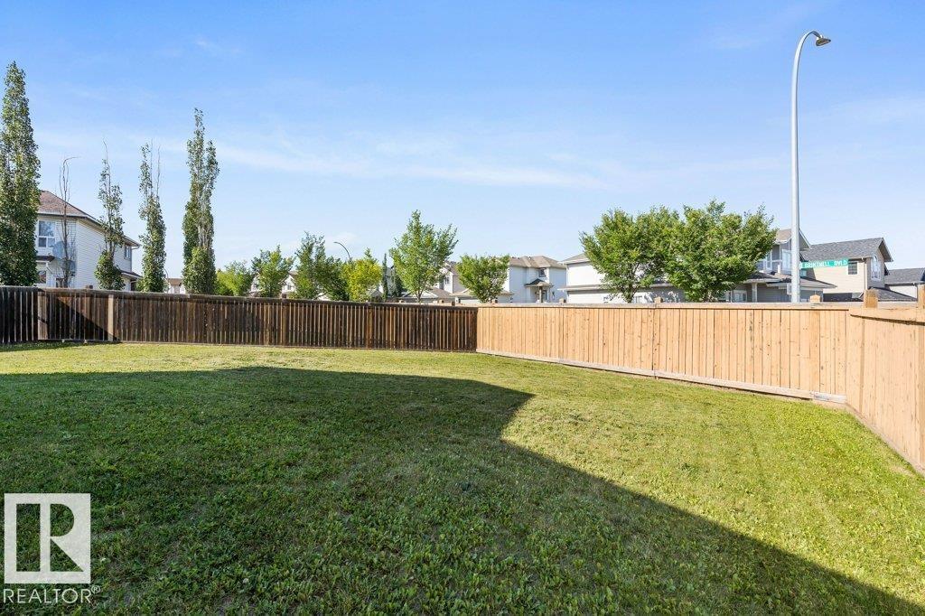 Photo 14 of 4208 162 Av Nw, Edmonton AB