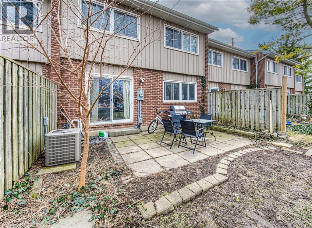 Photo 23 of 121 University Avenue E Unit 9, Waterloo ON