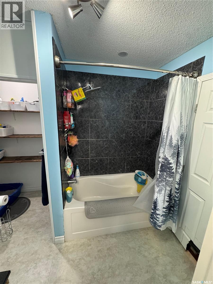 116 Elizabeth AVENUE — photo 26
