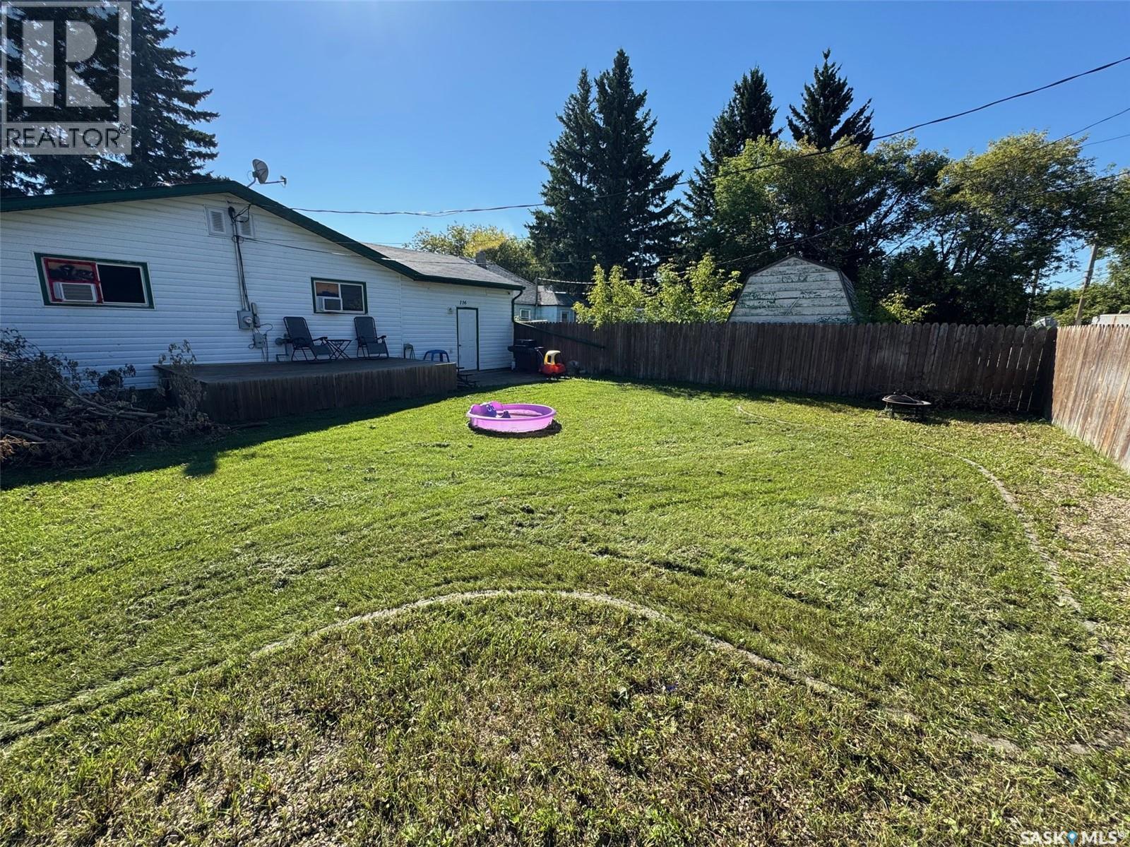 116 Elizabeth AVENUE - 4