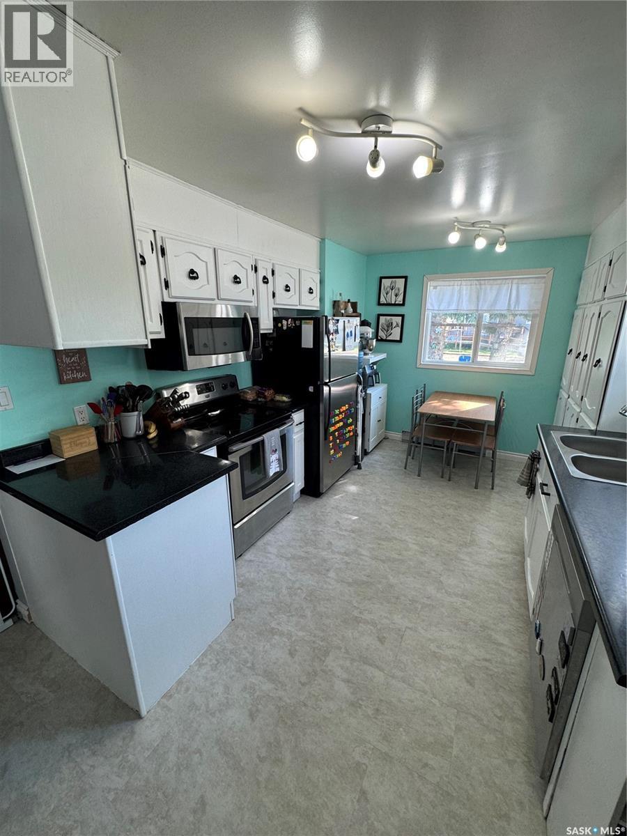 116 Elizabeth AVENUE — photo 8