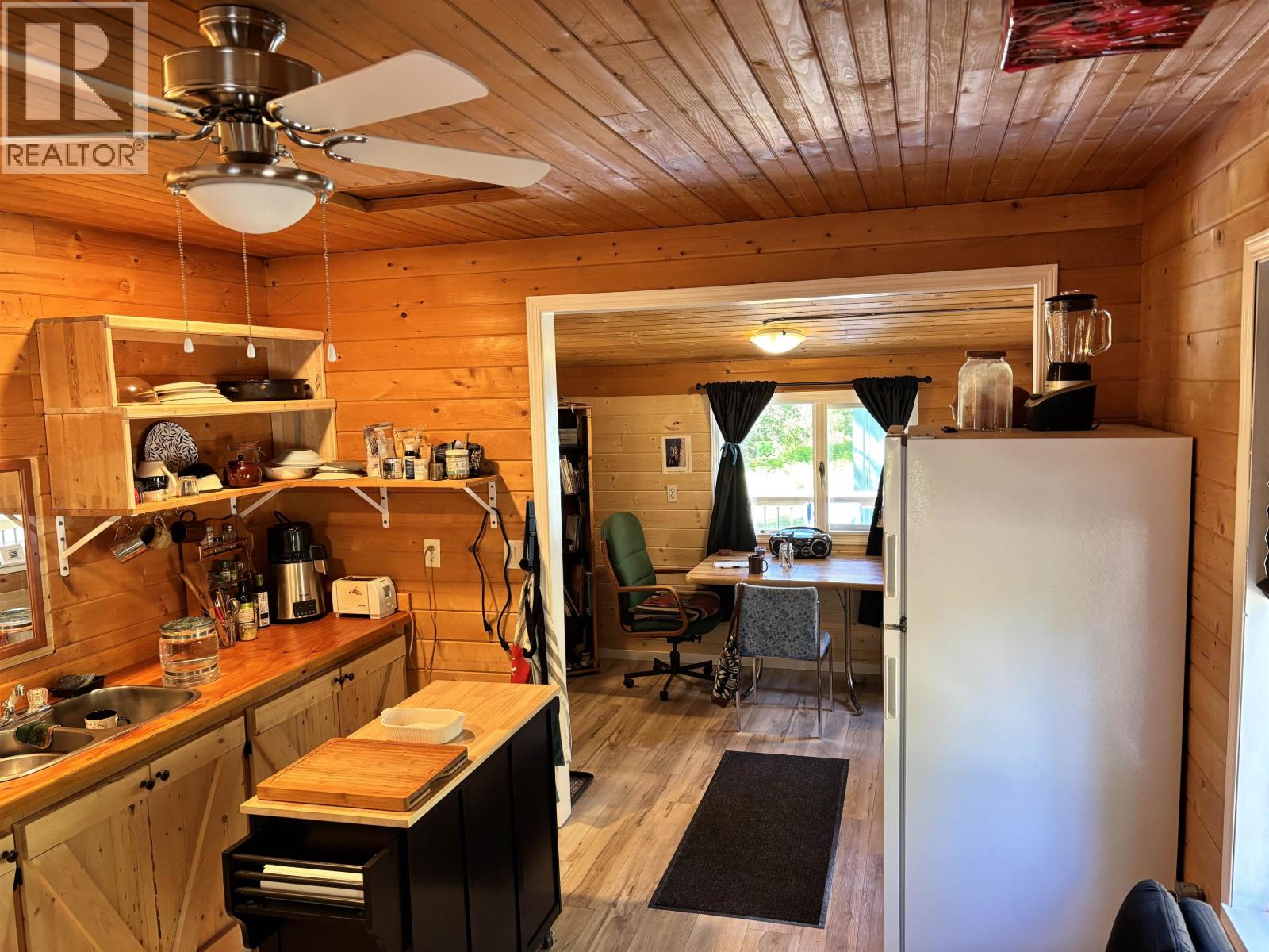 1005 SIMON BAY ROAD, Fraser Lake