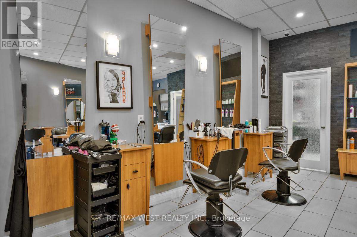 Photo 24 of 7 A 1065 Davis Drive, Newmarket ON