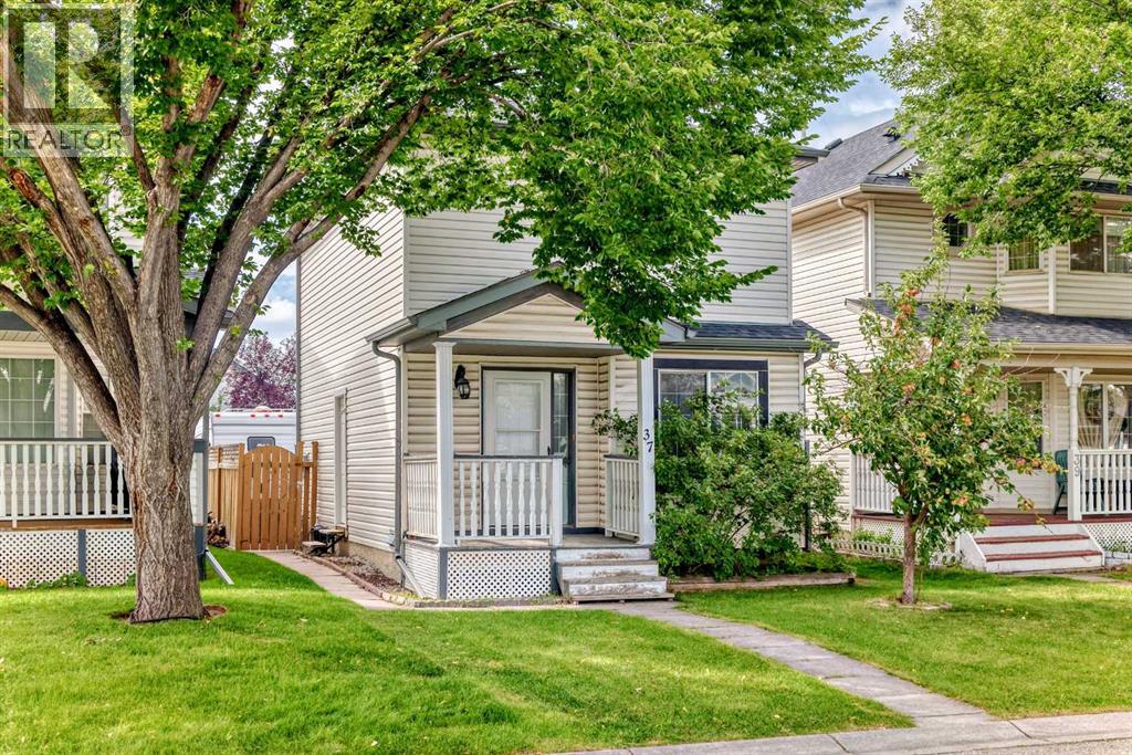 Photo 9 of 37 Martinbrook Link Ne, Calgary AB