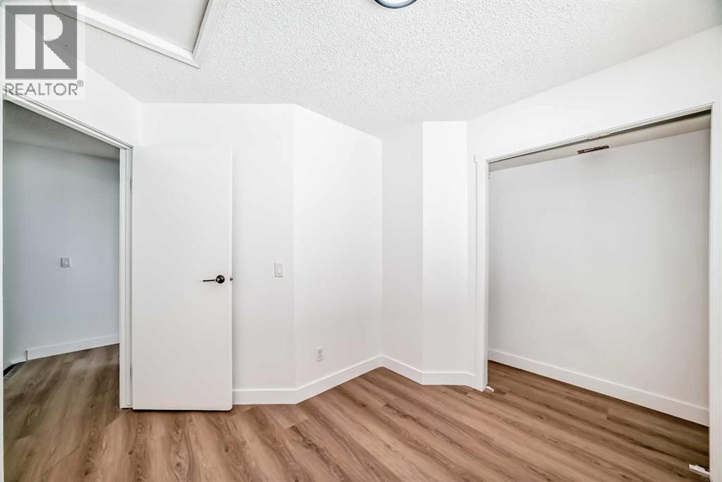 Photo 33 of 37 Martinbrook Link Ne, Calgary AB
