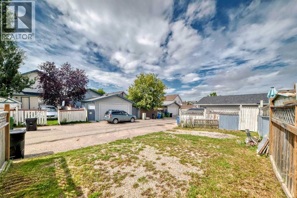 Photo 47 of 37 Martinbrook Link Ne, Calgary AB