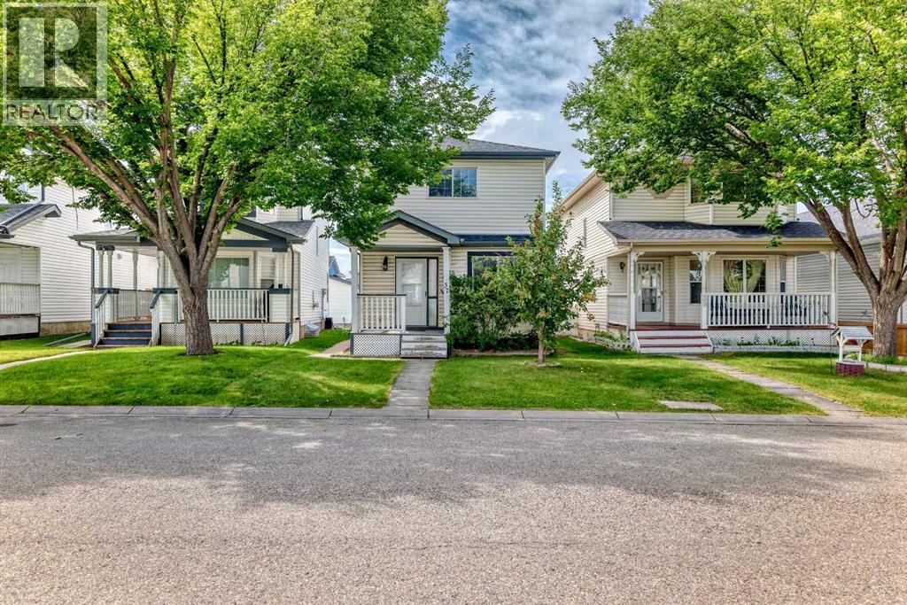 Photo 28 of 37 Martinbrook Link Ne, Calgary AB