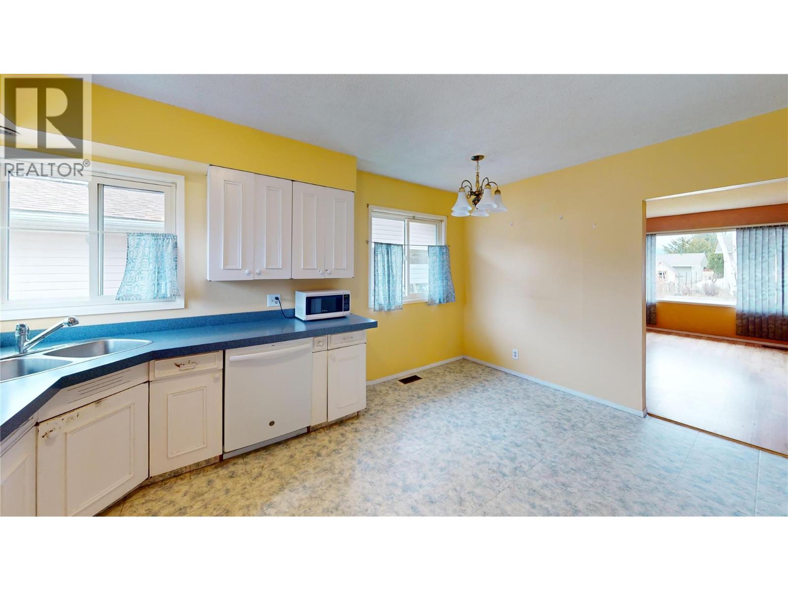 Photo 21 of 232 22nd Avenue S, Creston BC