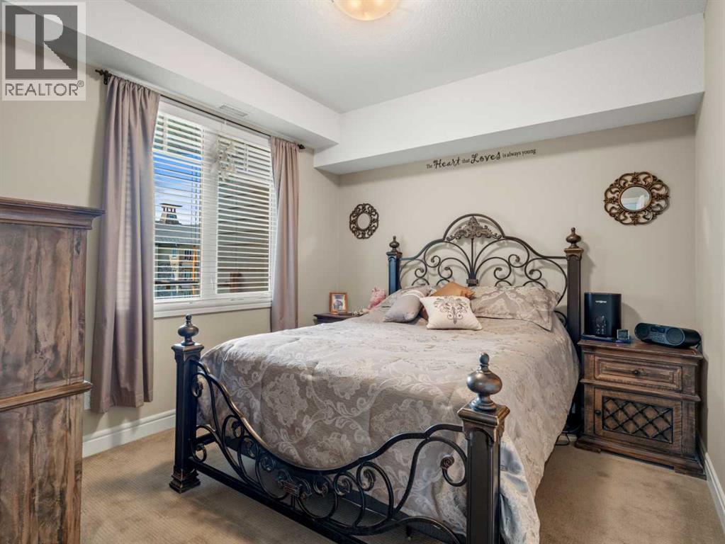 Single Family House for Sale in   Fish Creek Boulevard SW Evergreen Calgary 