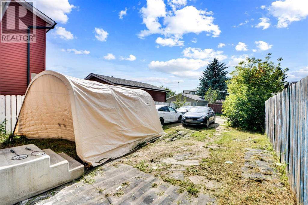 Photo 23 of 139 Martindale Drive Ne, Calgary AB