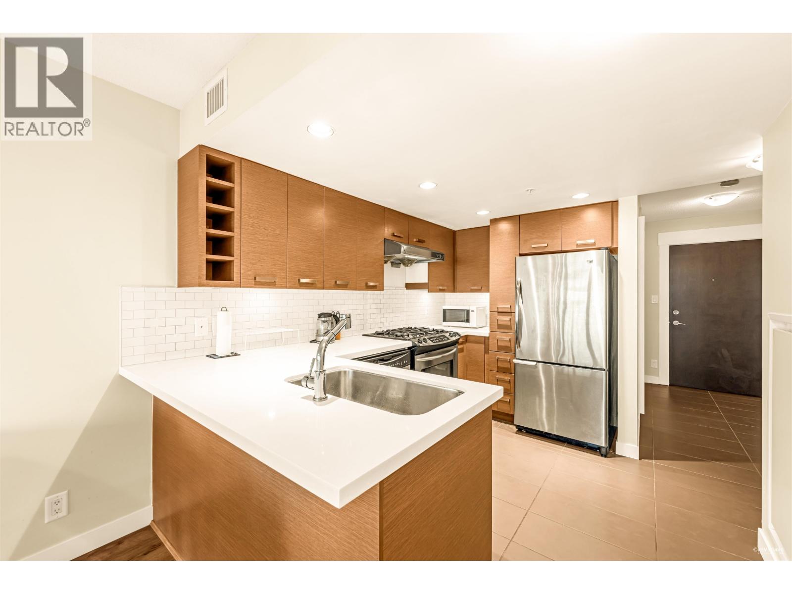 Photo 5 of 1101 8033 Saba Road, Richmond BC