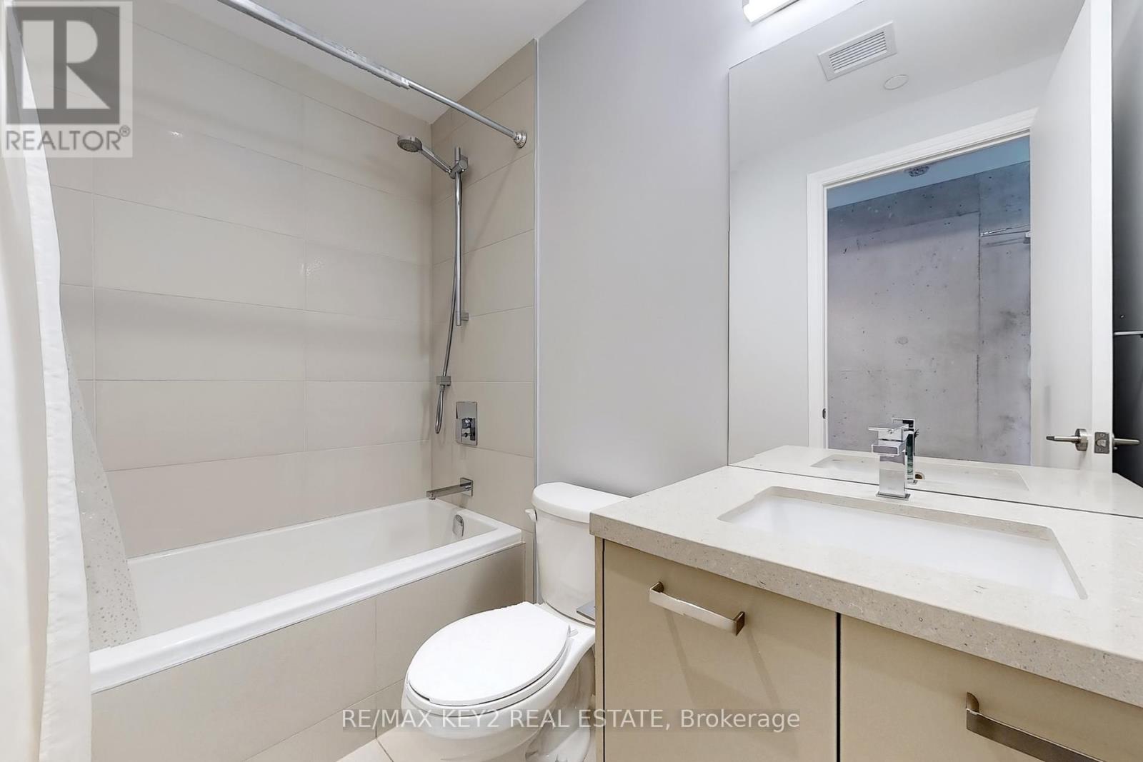 Photo 11 of 615 608 Richmond Street W, Toronto ON