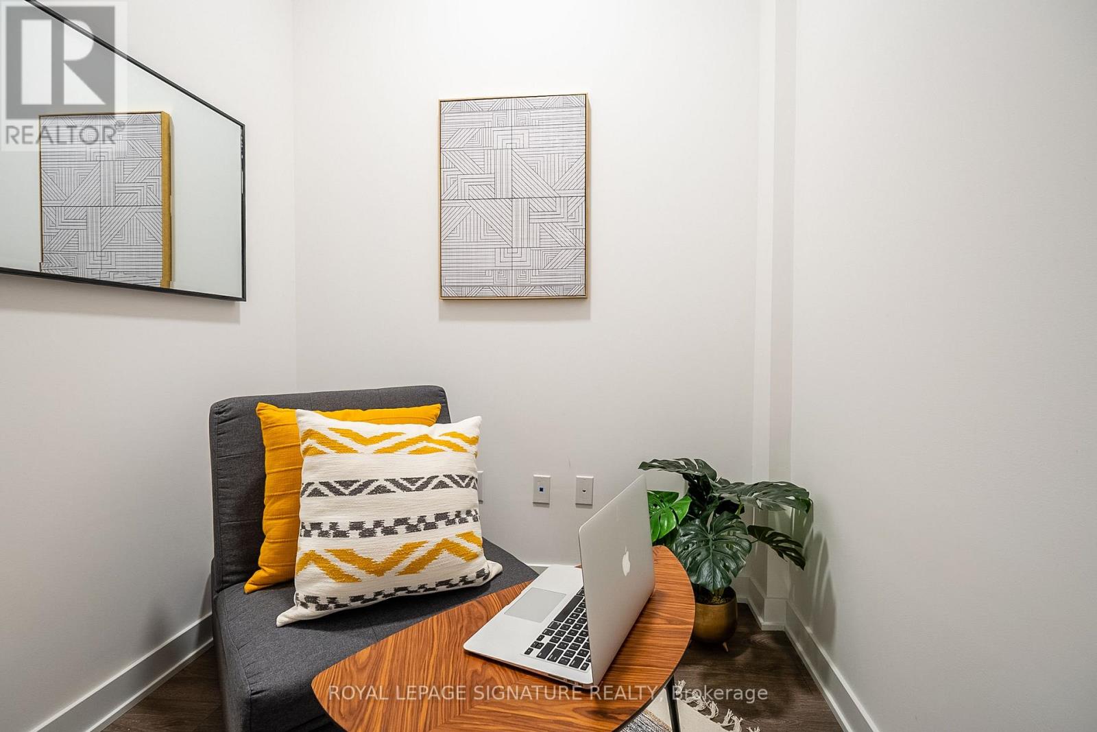 Photo 17 of 204 130 River Street, Toronto ON