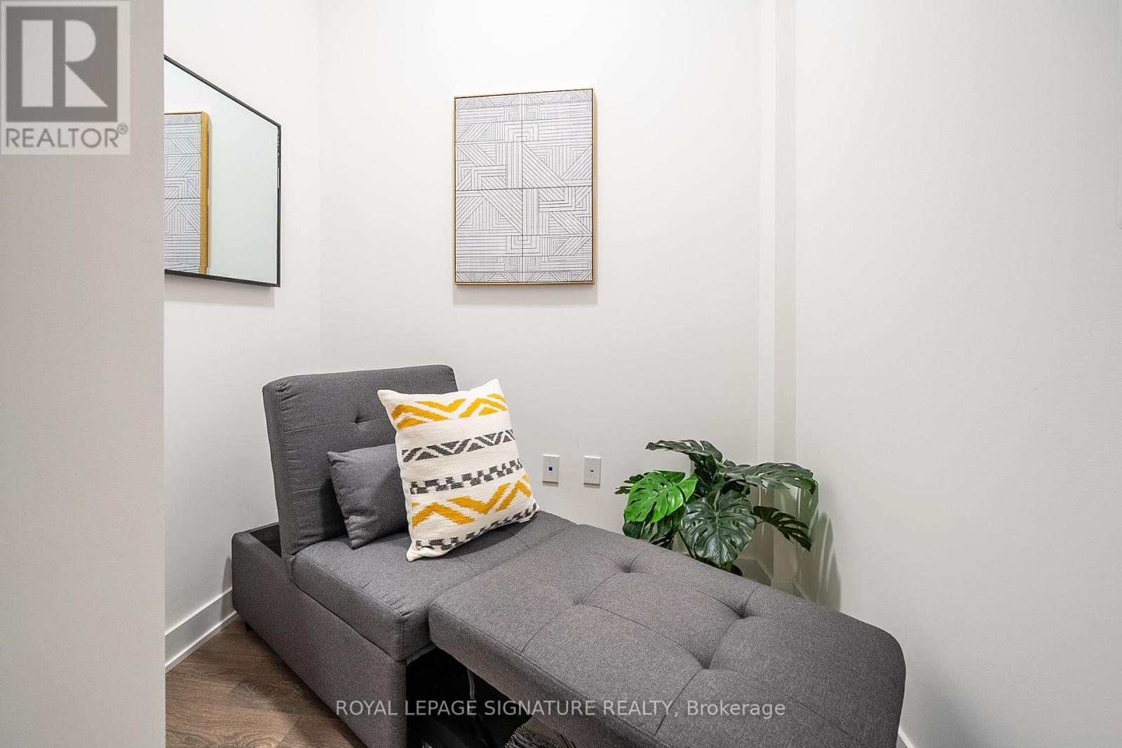 Photo 18 of 204 130 River Street, Toronto ON