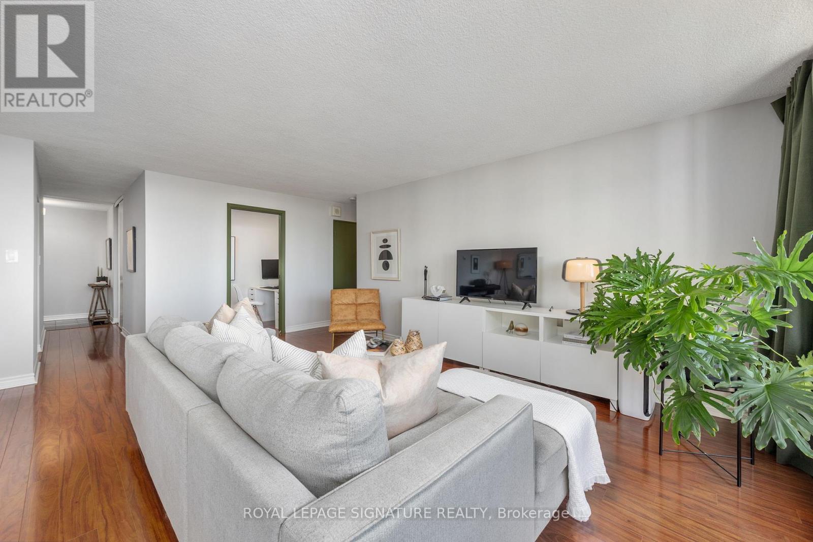 Photo 4 of 1107 3300 Don Mills Road, Toronto ON