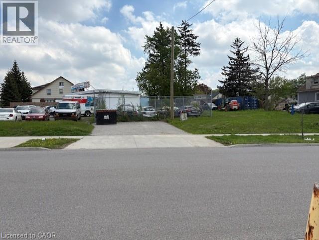 Photo 3 of 2191 Kingsway Drive, Kitchener ON