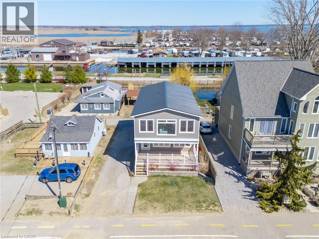 Photo 3 of 24 Erie Boulevard, Long Point ON