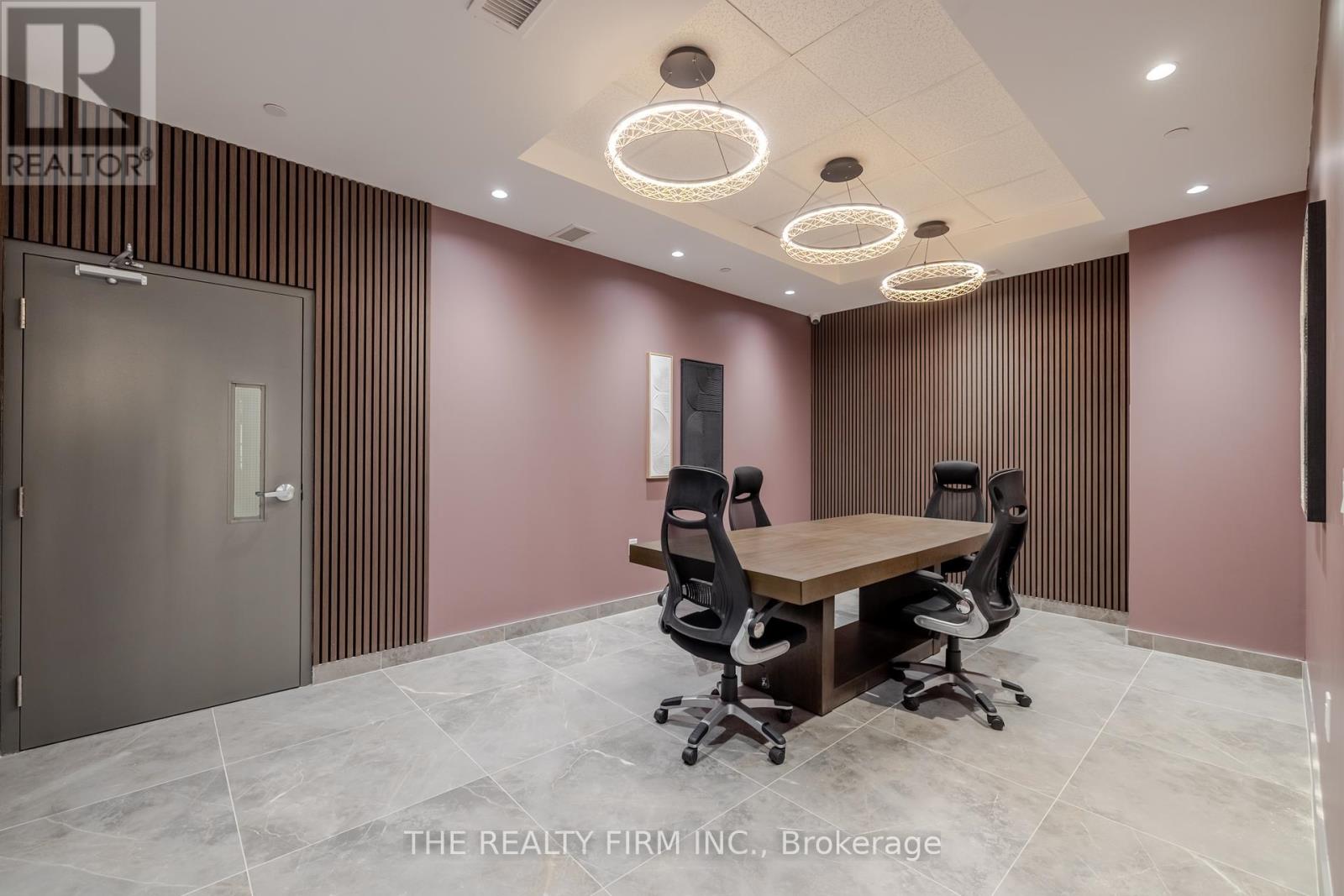 Photo 3 of 405 375 South Street, London East ON