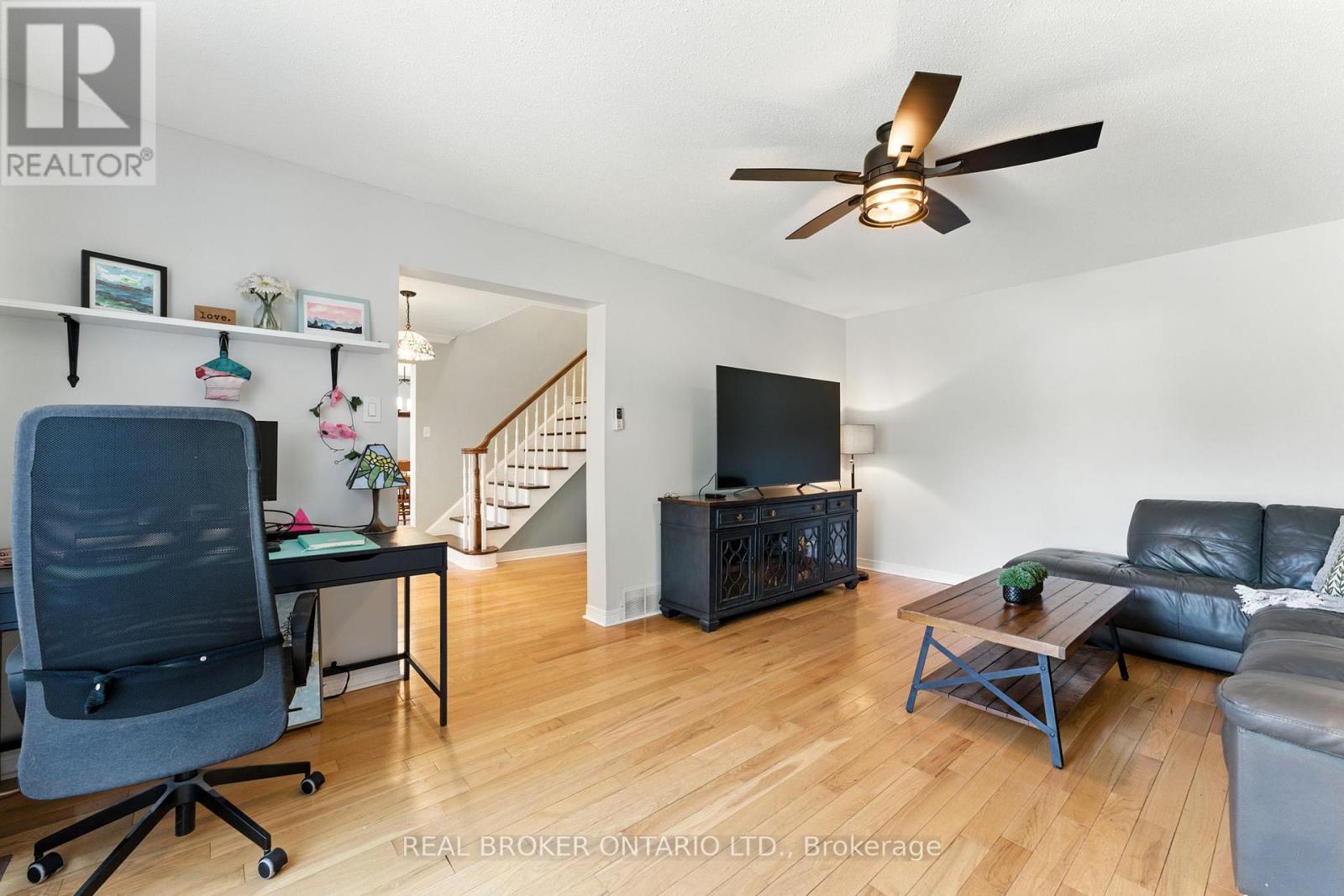 Photo 10 of 6550 Craighurst Drive, Ottawa ON