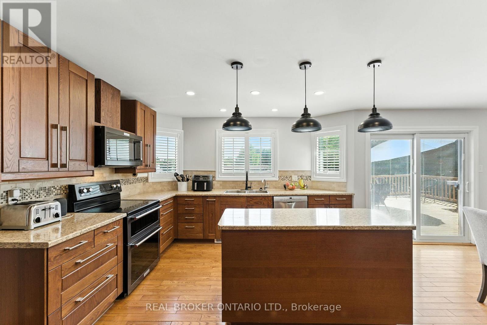 Photo 21 of 6550 Craighurst Drive, Ottawa ON
