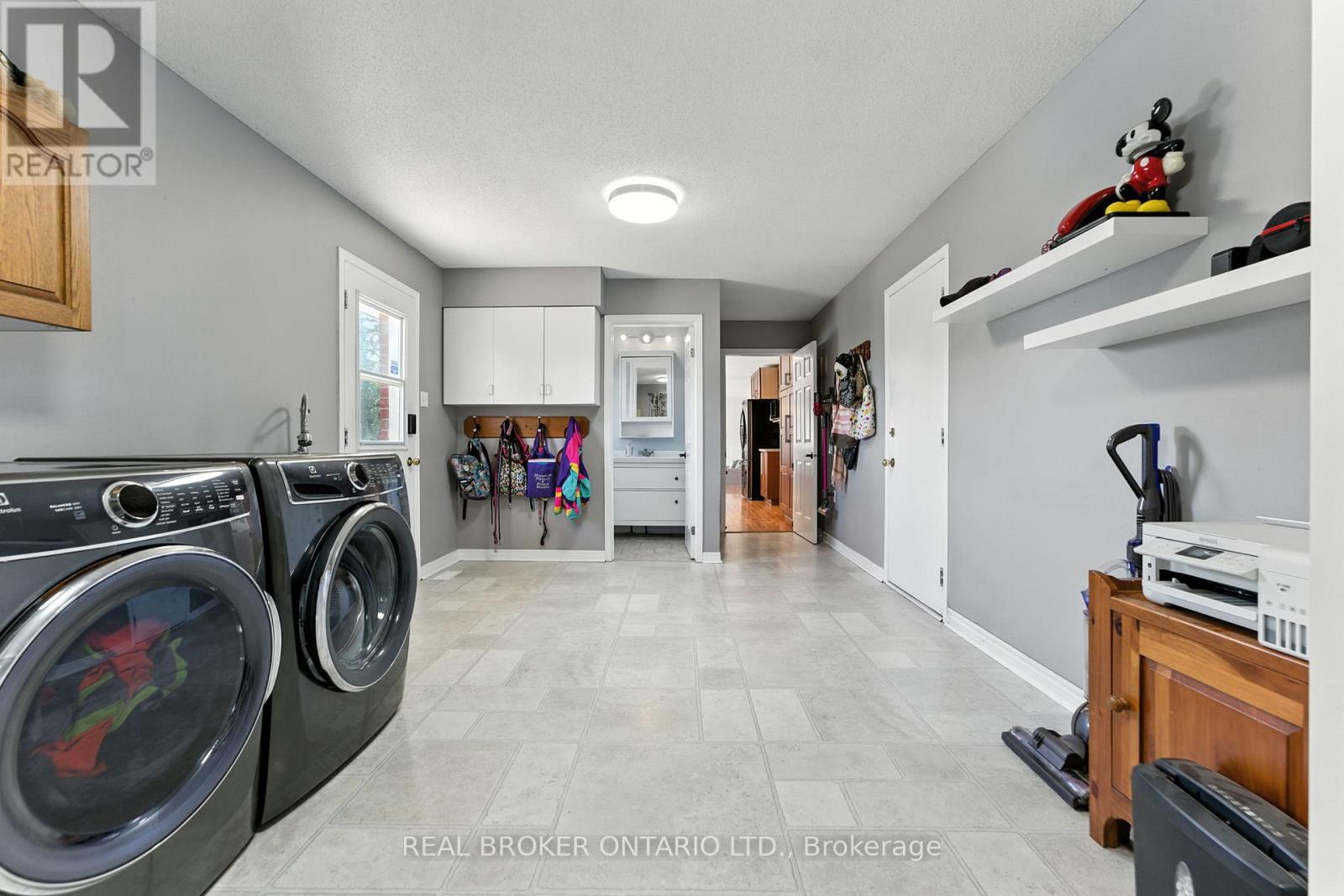 Photo 24 of 6550 Craighurst Drive, Ottawa ON