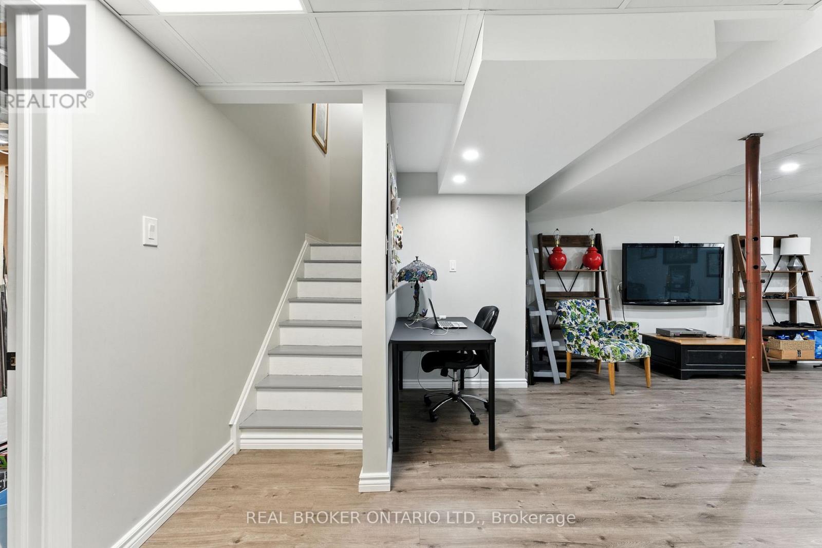 Photo 36 of 6550 Craighurst Drive, Ottawa ON